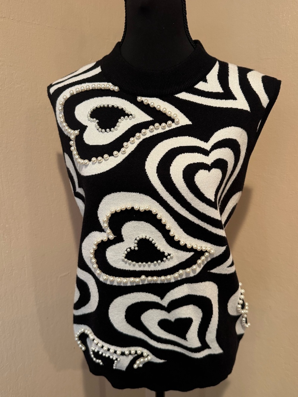 On Twelfth Whimsical Pearl-Embellished Black & White Heart Knit Sleeveless Top